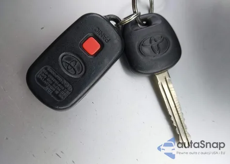 2006 Toyota Corolla Matrix Xr from USA, damaged, VIN 2T1LR32EX6C557266